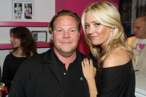 318185_277921068951552_126928604050800_601466_892474628_n